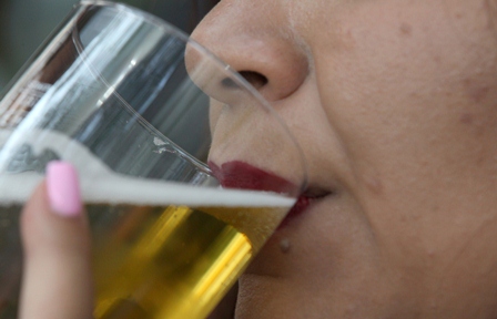 Evitar consumo de alimentos irritantes, tabaco y alcohol disminuye riesgo de padecer cáncer gastrointestinal