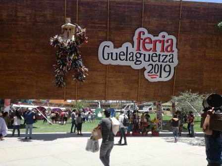 Instalan Alcoholímetro voluntario al exterior de la Feria del Mezcal