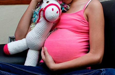 Especialistas del IMSS tratan cáncer de mama en embarazadas