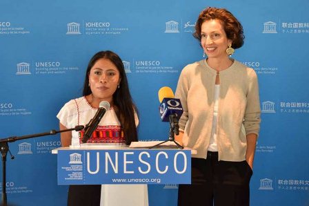 Recibe Yalitza acreditación como embajadora de Buena Voluntad de la Unesco para los Pueblos Indígenas