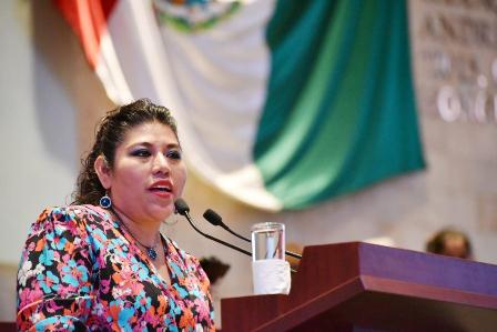 Pide legisladora cuentas a la secretaria de las mujeres de Oaxaca