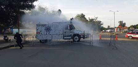 Durante cierre semanal de 24 horas, sanitizan la Central de Abasto de Oaxaca