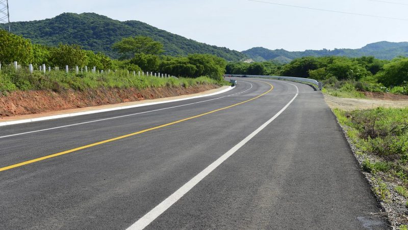 AVANCE DEL 65 POR CIENTO AUTOPISTA CIUDAD DE OAXACA-COSTA, REDUCIRÁ RECORRIDO DE 6.5 A 2.5 HORAS: AMLO