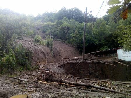 Por deslizamiento de ladera declaran en emergencia a ocho municipios en Oaxaca: CEPCO