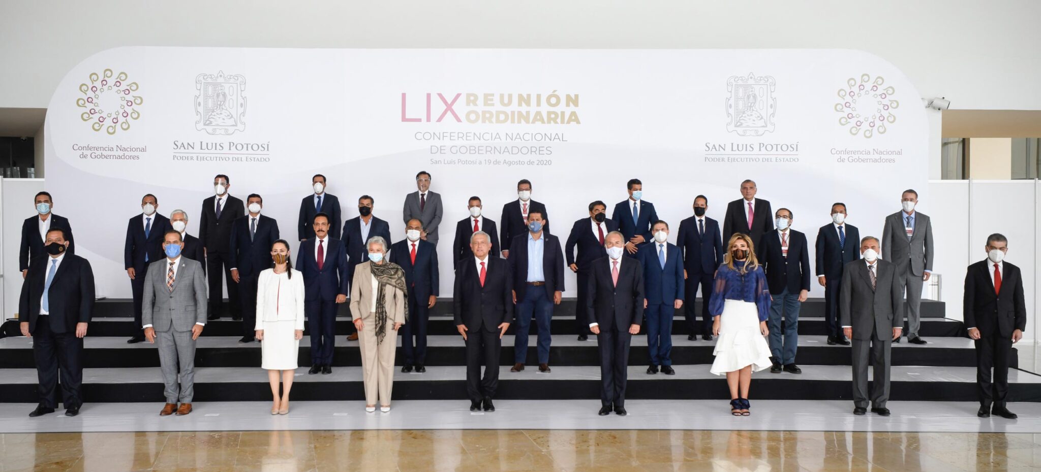 EL PRESIDENTE ANDRÉS MANUEL LÓPEZ OBRADOR SE REÚNE CON GOBERNADORES  DE LOS ESTADOS DE MÉXICO EN LA LIX REUNIÓN ORDINARIA DE LA CONAGO