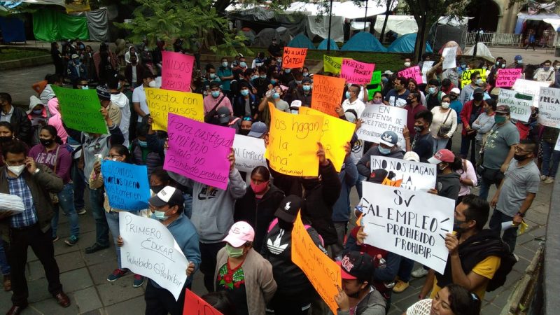 CON 35 MIL FIRMAS PROTESTAN COMERCIANTES EN OAXACA CONTRA LEY QUE PROHÍBE VENTA DE COMIDA CHATARRA Y “REFRESCOS” A MENORES DE EDAD, A LA QUE LLAMAN “LEY GATELL”