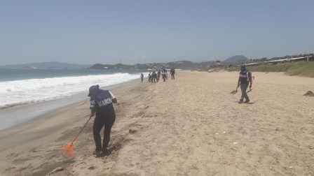 Sanean Pemex y Semar “Playa Abierta” en Salina Cruz, Oaxaca