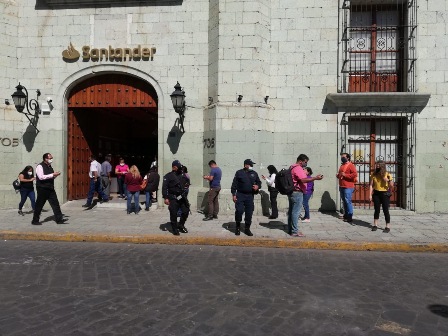 Refuerza Policía Municipal de Oaxaca labor de vigilancia en bancos por temporada decembrina