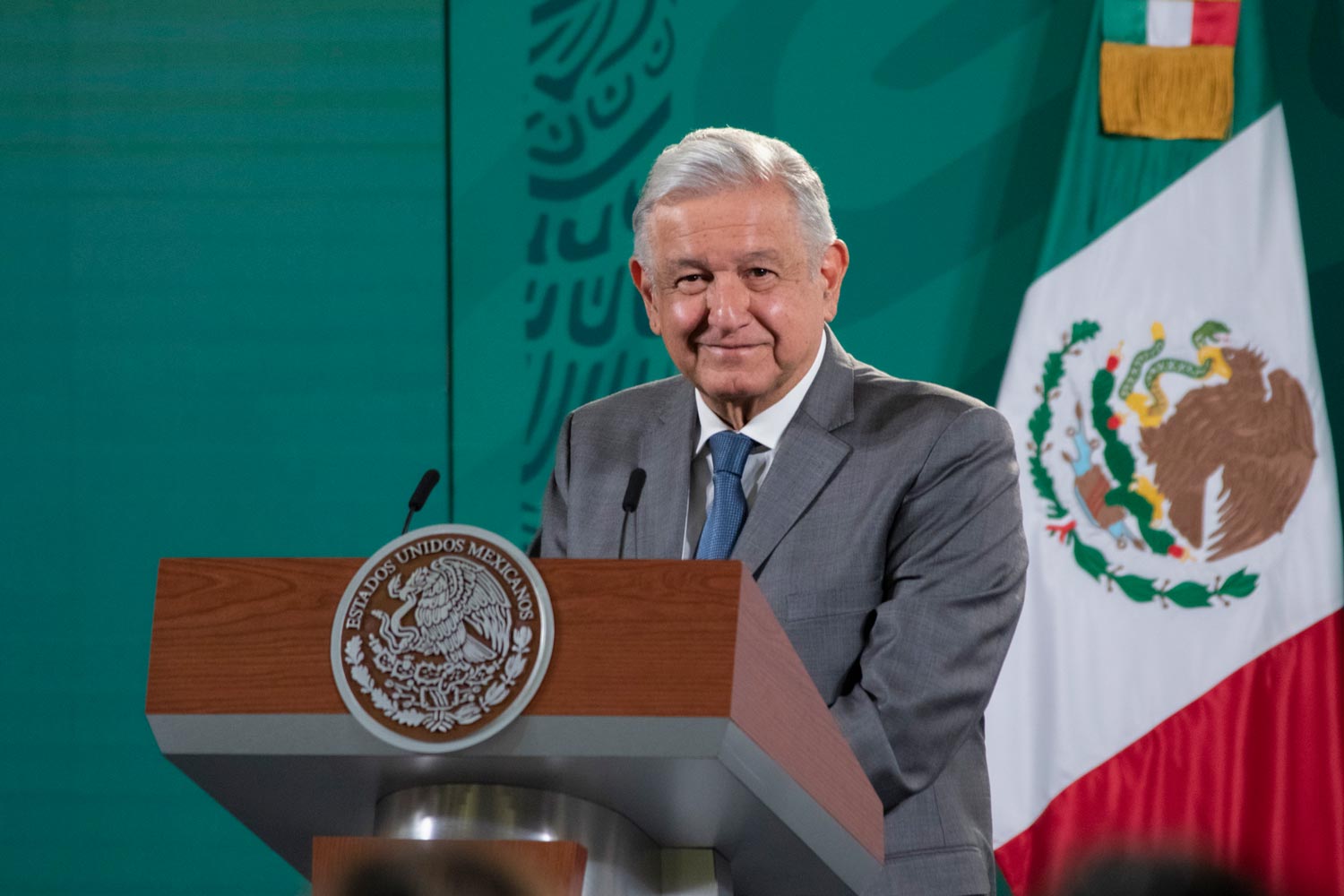 Para la CFE 54% del mercado nacional de energía eléctrica, anuncia el presidente Andrés Manuel López Obrador