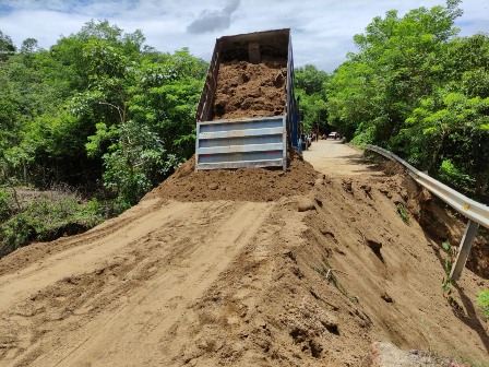 Atiende CAO daños al sector carretero por el paso de cuatro ondas tropicales y la tormenta tropical “Grace”
