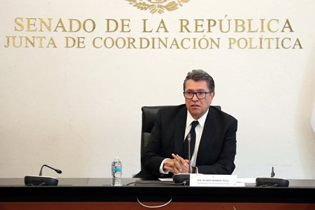 Aprobó Senado la reforma laboral más importante de los últimos años: Monreal Ávila