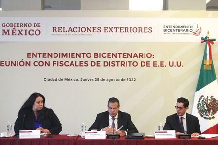 Dialogan autoridades de México con fiscales de distrito de EU sobre combate al tráfico de armas