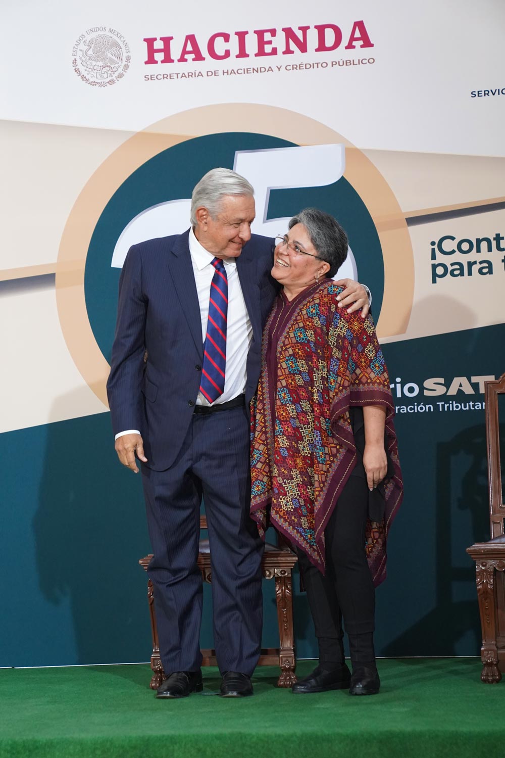 Raquel Buenrostro Sánchez nueva titular de la Secretaría de Economía del gobierno de México: Andrés Manuel López Obrador