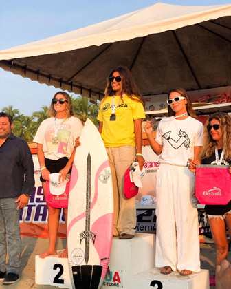 Brillan surfistas oaxaqueños en Campeonatos Nacionales de la especialidad en Ixtapa