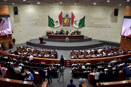 Solicita Congreso de Oaxaca investigar la asignación de fiats notariales