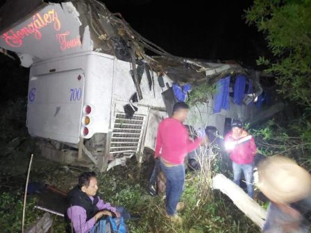 Investiga Fiscalía de Oaxaca accidente suscitado en tramo carretero del Distrito de Ixtlán