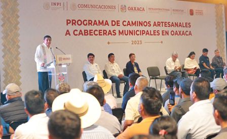 Otorga Federación operatividad del Programa de construcción de caminos al Gobierno de Oaxaca