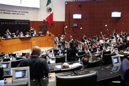 Aprueba Senado que comparezca titular del INM para informar por los sucesos en Estación Migratoria