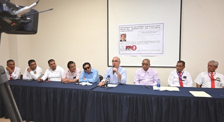 Denuncia senador fraude que el Gobierno de Veracruz ha hecho con las concesiones de taxis