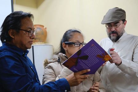 Dona Gobierno de Israel a Biblioteca Central de Oaxaca dispositivo de lectura para ciegos