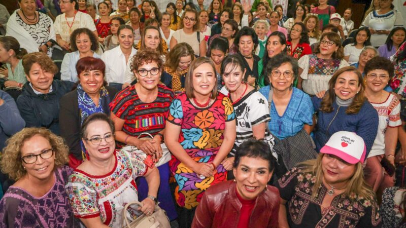 La camaleónica Xóchitl Gálvez en Oaxaca