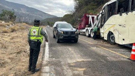 Deja una persona muerta y 14 lesionadas accidente de autobús en carretera del Istmo