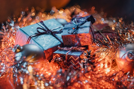 Bolsos, joyería, relojes… Lúcete esta Navidad con regalos de lujo