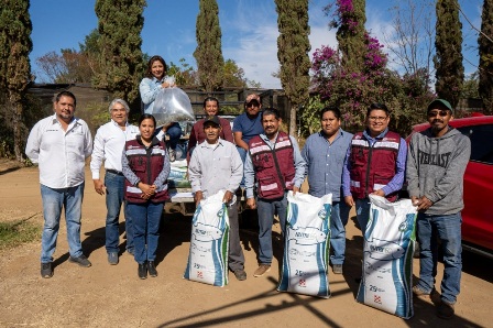 Entregan crías de peces a personas productoras de Valles Centrales y Sierra Sur