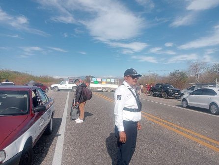 Retiran de manera pacífica bloqueo en el Paraje Huamol, en la región del Istmo