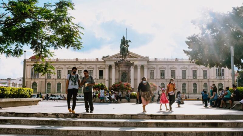 El Salvador: El Gobierno no puede pisotear el derecho a un juicio justo en nombre de la seguridad pública expertos de la ONU en derechos humanos