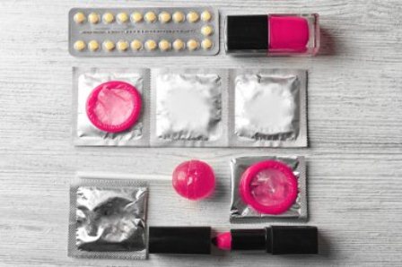 Pastillas anticonceptivas y condones