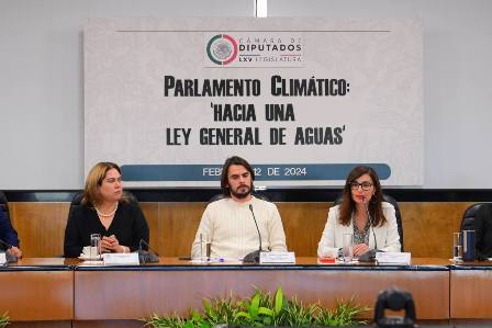 Dialogan sobre el derecho al agua y la crisis hídrica durante Parlamento Climático