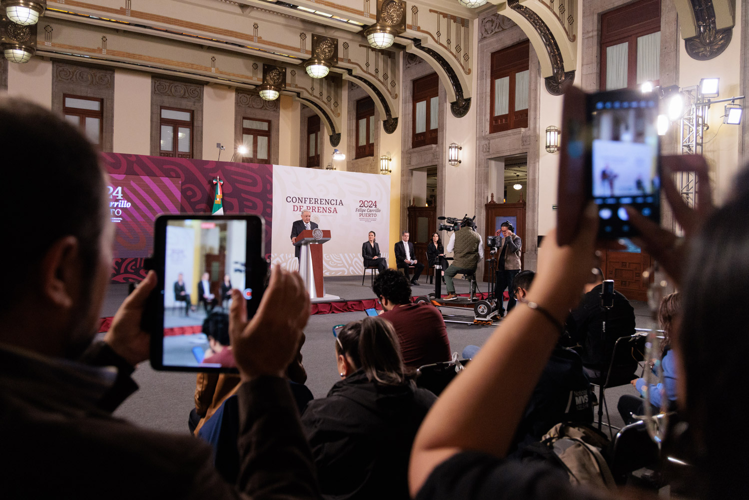 Versión estenográfica de la conferencia de prensa matutina del presidente Andrés Manuel López Obrador. Miércoles 24 de 2024