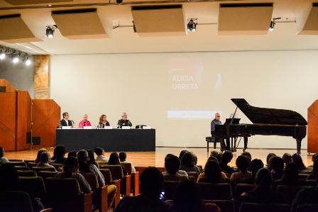 Rinden emotivo homenaje a pianista Alicia Urreta, creadora de nuevas formas de ejercer las disciplinas artísticas