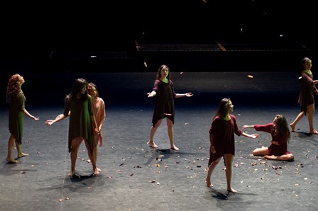 Con cuatro coreografías, estudiantes de la Licenciatura en Danza Contemporánea participan en la Temporada de Verano