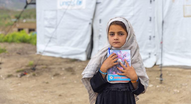 Mil días sin escuela para las niñas de Afganistán, se traducen en deterioro de su salud mental
