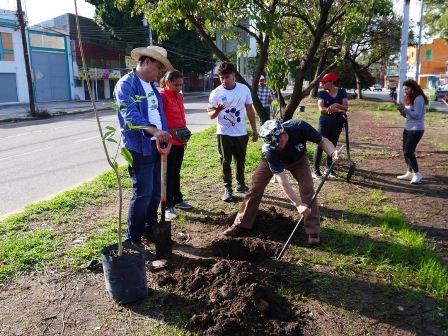 Plantan 300 árboles durante Jornada Municipal de Reforestación de Viguera a Santa Rosa