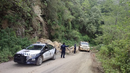 Exhorta Policía Vial a transitar con precaución en carreteras ante derrumbes y afectaciones por lluvias en Oaxaca