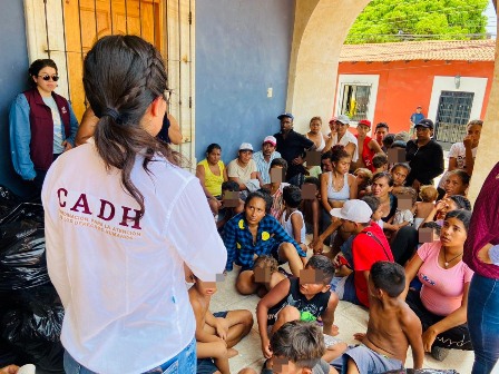 Brinda Gobierno de Oaxaca asistencia humanitaria a caravana de migrantes