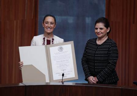 Entrega TEPJF Constancia de mayoría, de declaración de validez de la elección y de presidenta electa a Claudia Sheinbaum Pardo