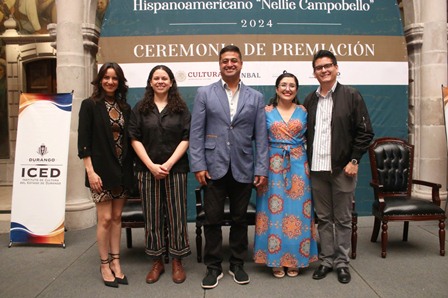 Recibe Atenea Cruz Premio Bellas Artes de Cuento Hispanoamericano “Nellie Campobello” 2024