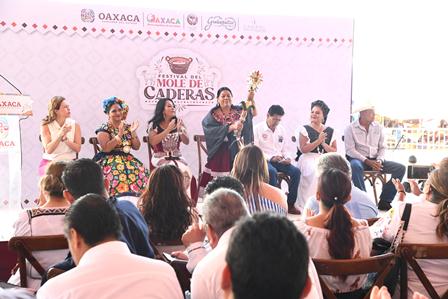 Festival del Mole de Caderas 2024 llena de fiesta y cultura a Huajuapan de León