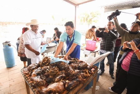 Éxito rotundo en primer Festival de la Barbacoa y la Cerveza Artesanal en Tejúpam de la Unión