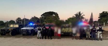 Detienen a cinco personas y aseguran cinco kilogramos de drogas durante operativos en la Costa