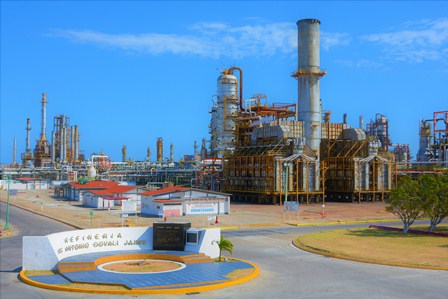 Refinería Antonio Dovalí Jaime