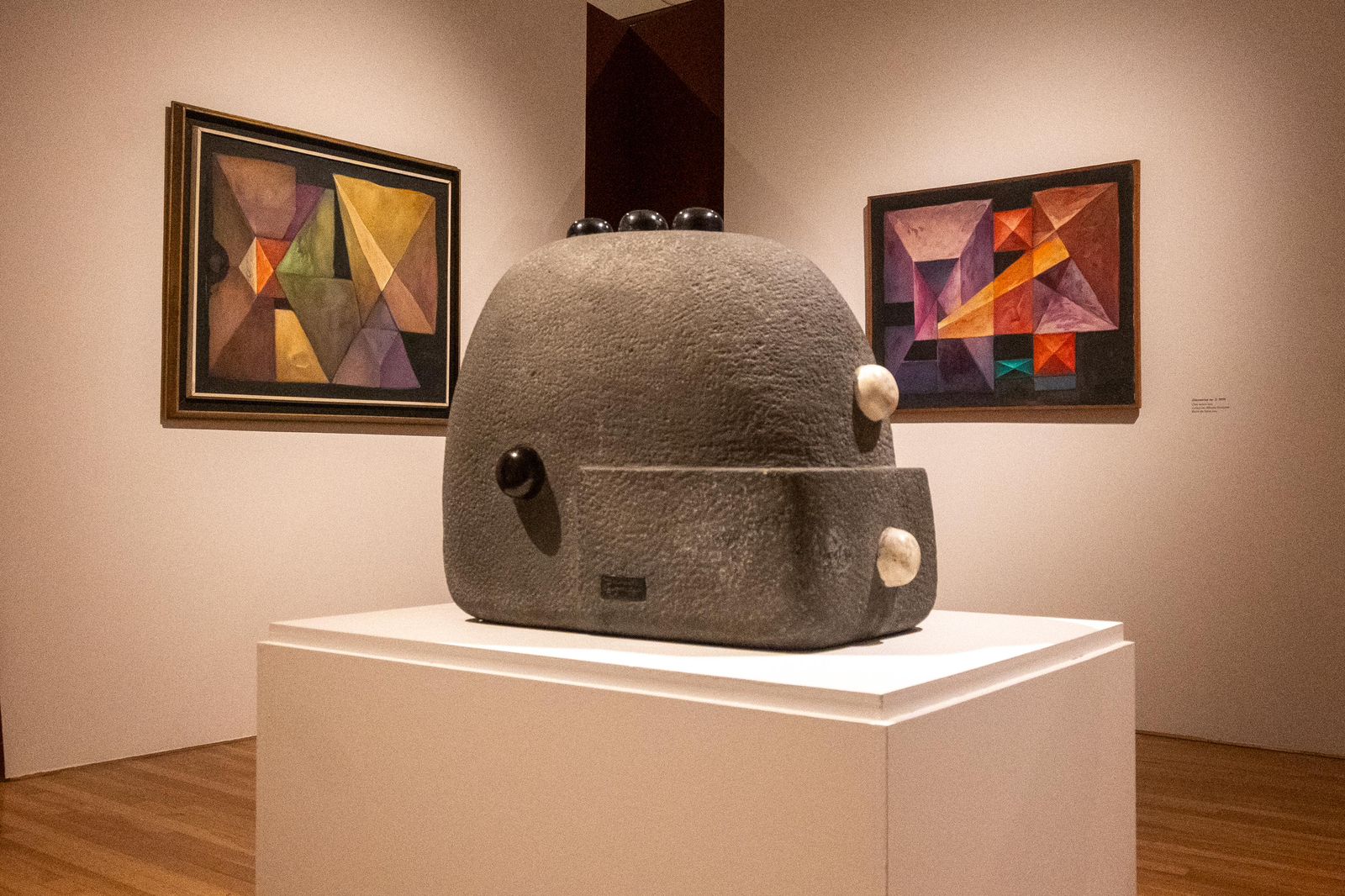 A la par, exhiben dos museos del Inbal obra del artista Jorge González Camarena