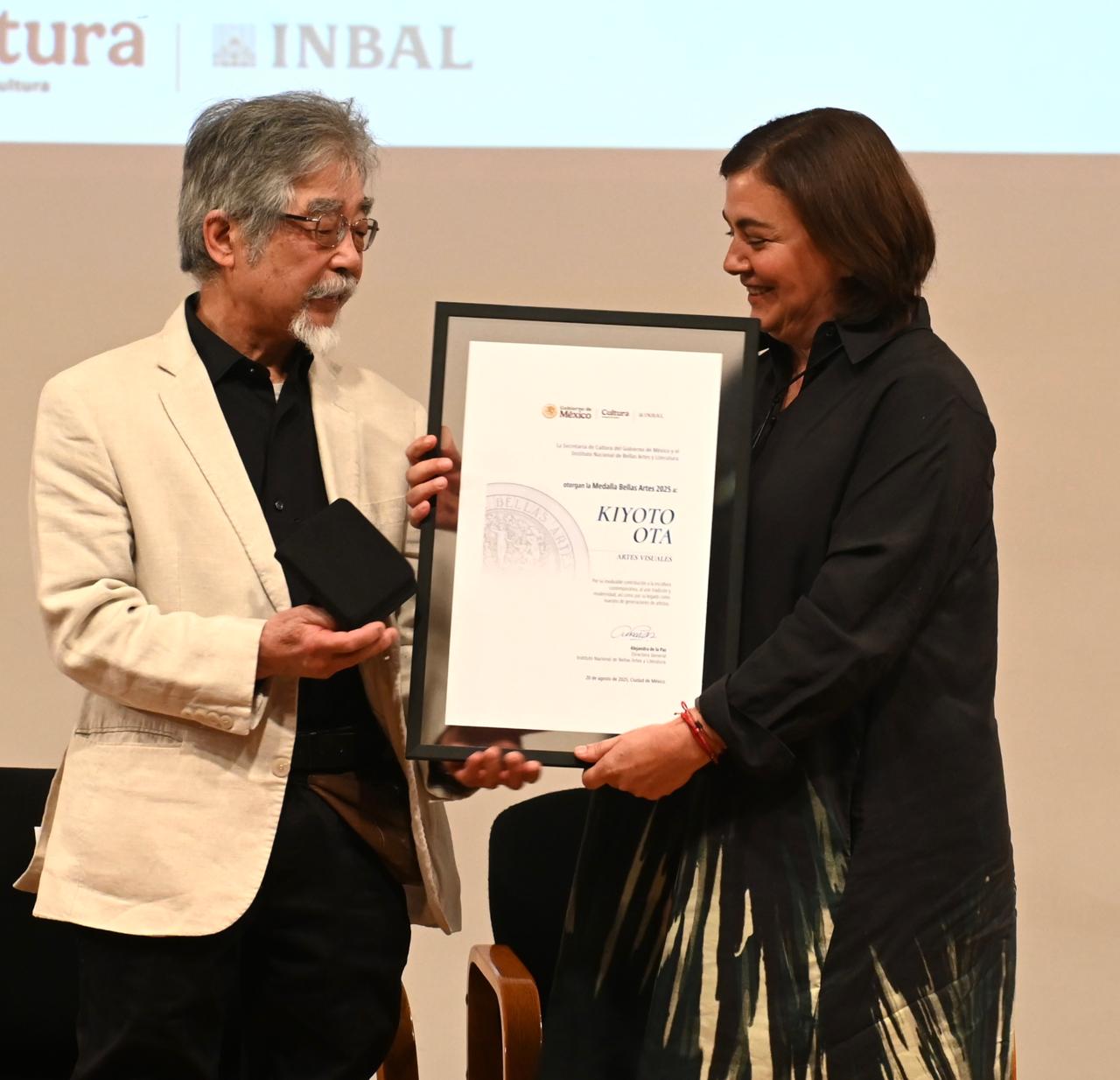 Kiyoto Ota, referente de la escultura contemporánea en México, recibe la Medalla Bellas Artes 2025