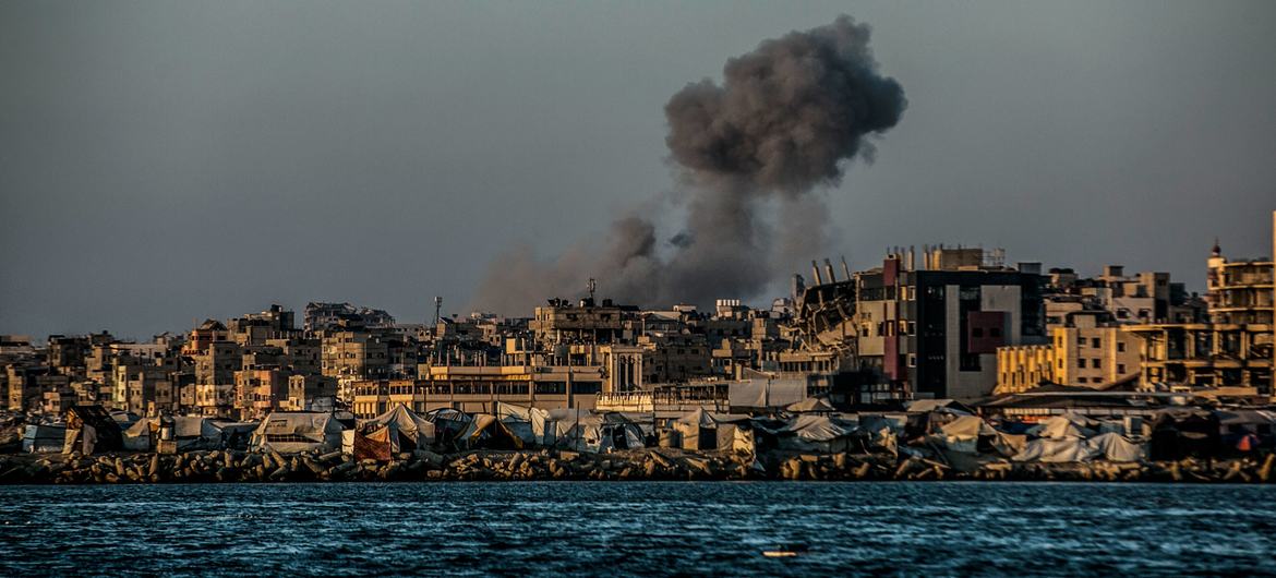 Las fuerzas israelíes matan en dos días a 105 palestinos que buscaban comida en Gaza