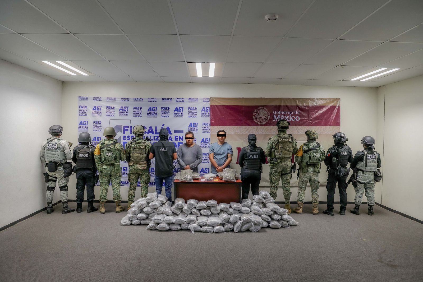 Aseguran más de 100 kilogramos de drogas en operativo contra célula del “comandante Cromo” en el Istmo; Dos detenidos: FGEO