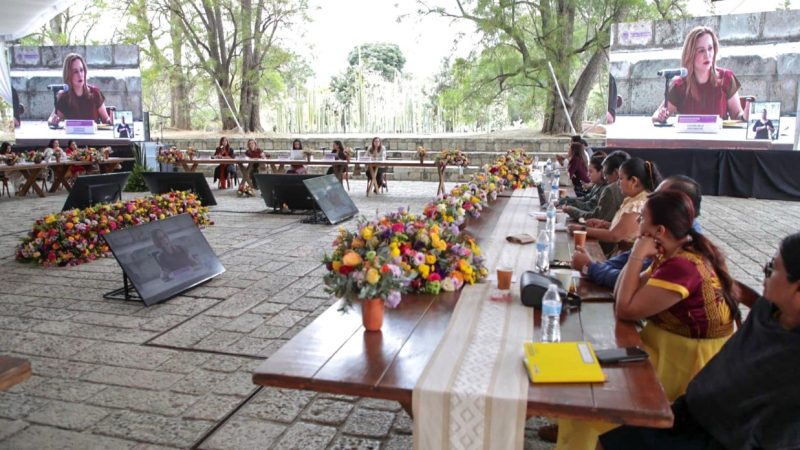 Claudia Valle Aguilasocho